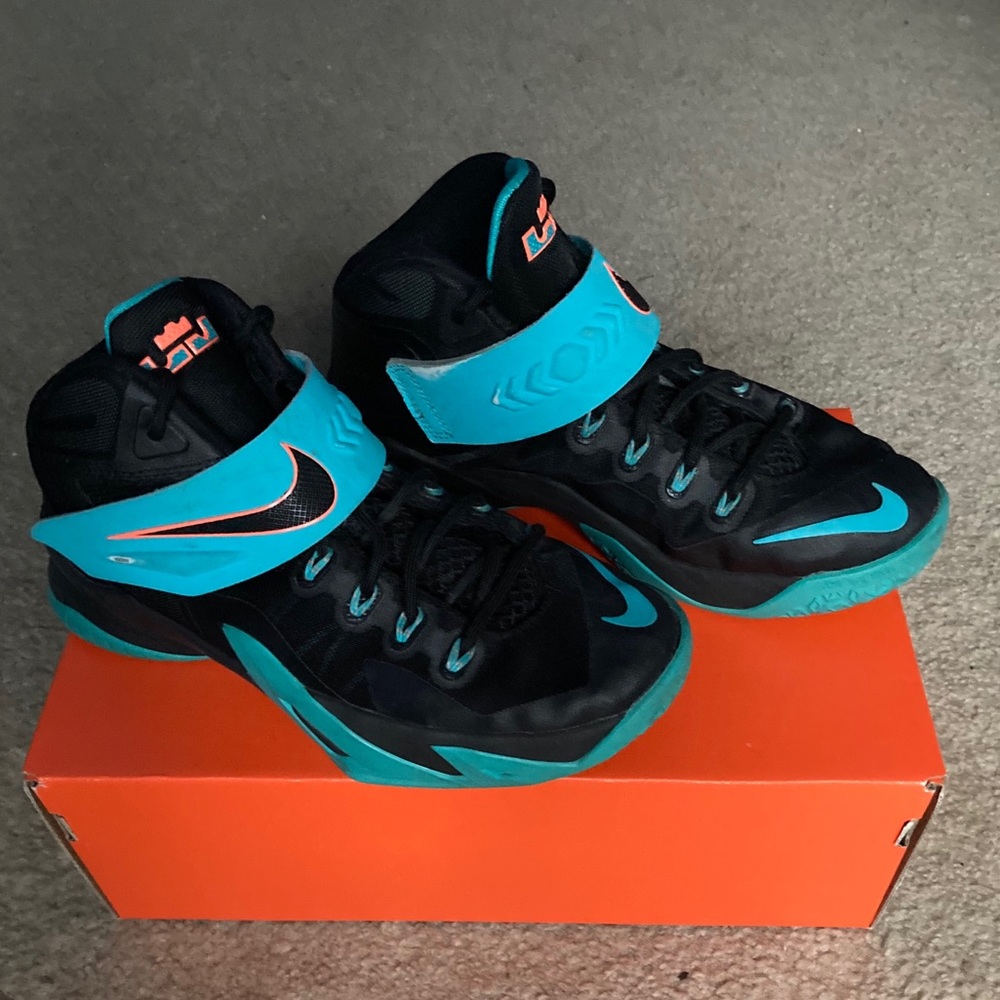 Youth Nike LeBron Soldier 8 ‘dusty cactus’
